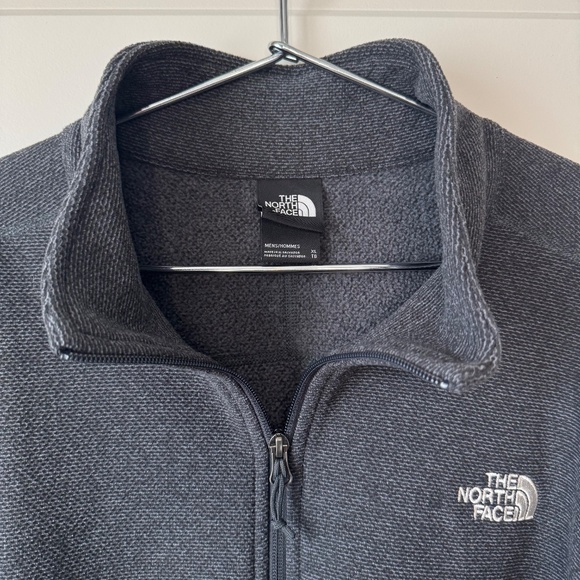 The North Face Textured Cap Rock Quarter Zip Pullover - Picture 2 of 7
